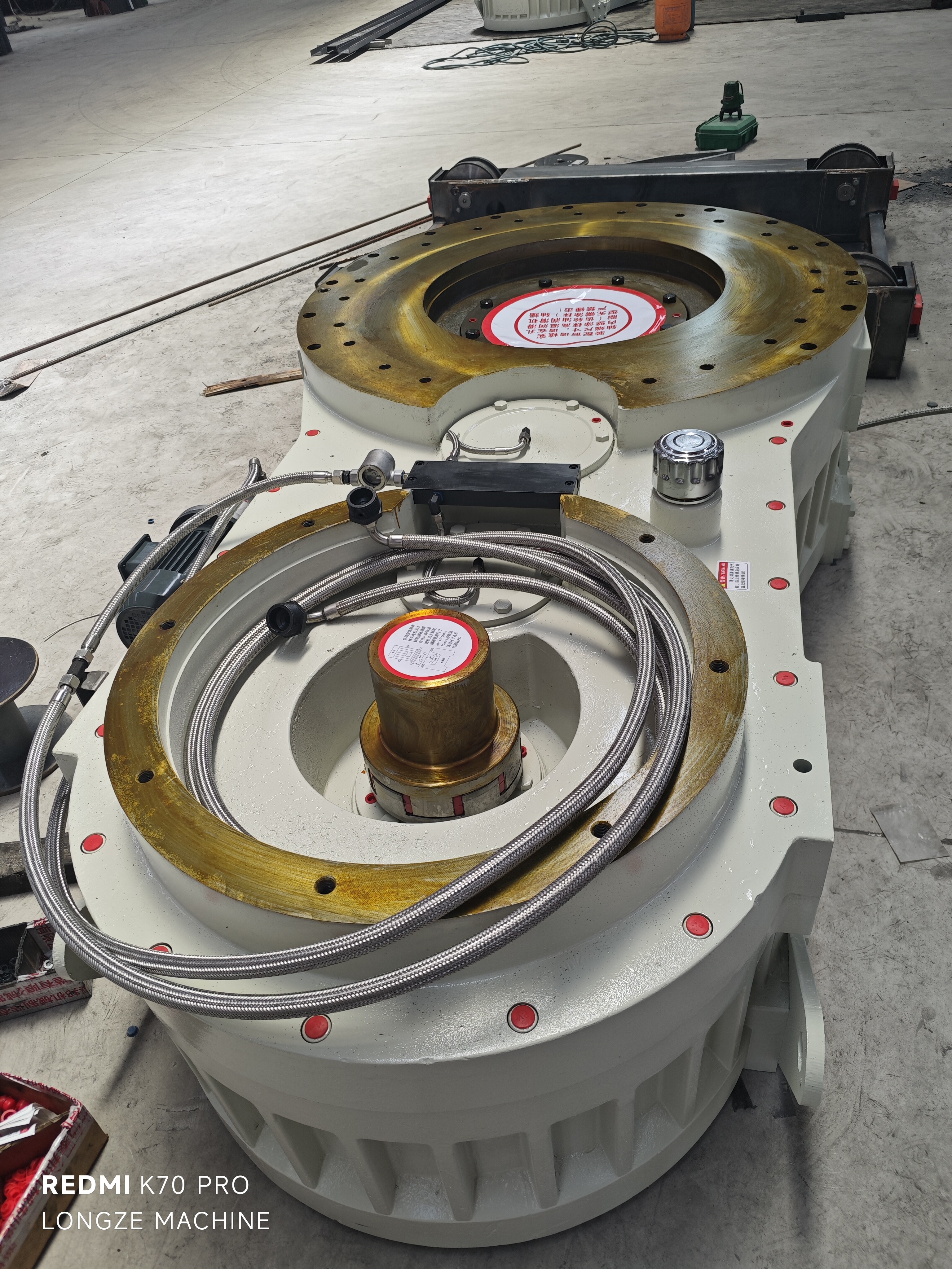 LONGZE  Pellet Machine Gear box workshop showing