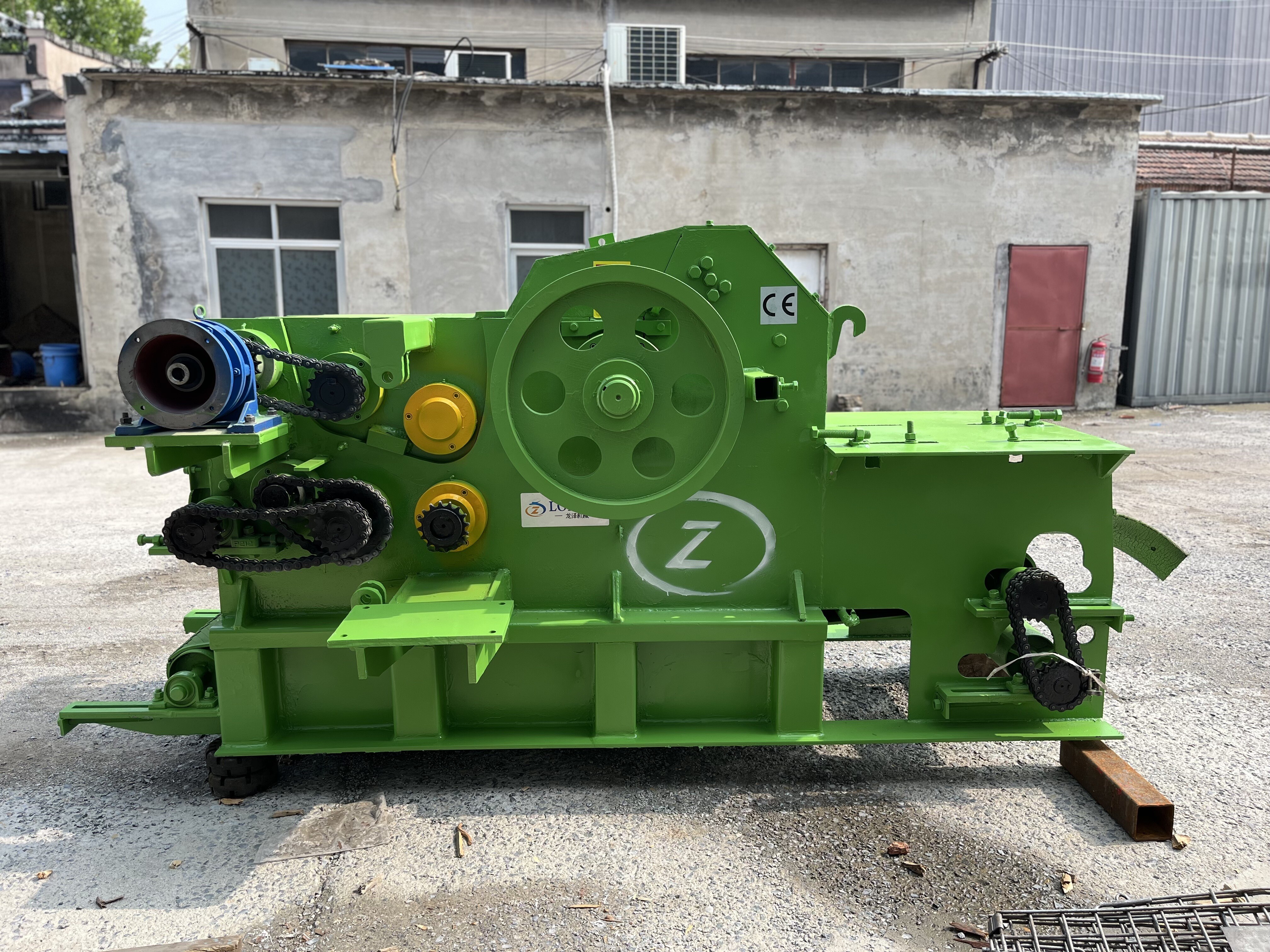 GX216 drum wood chipper and 75KW pulse dust removal hammer mill join forces to create a new era of efficient crushing!