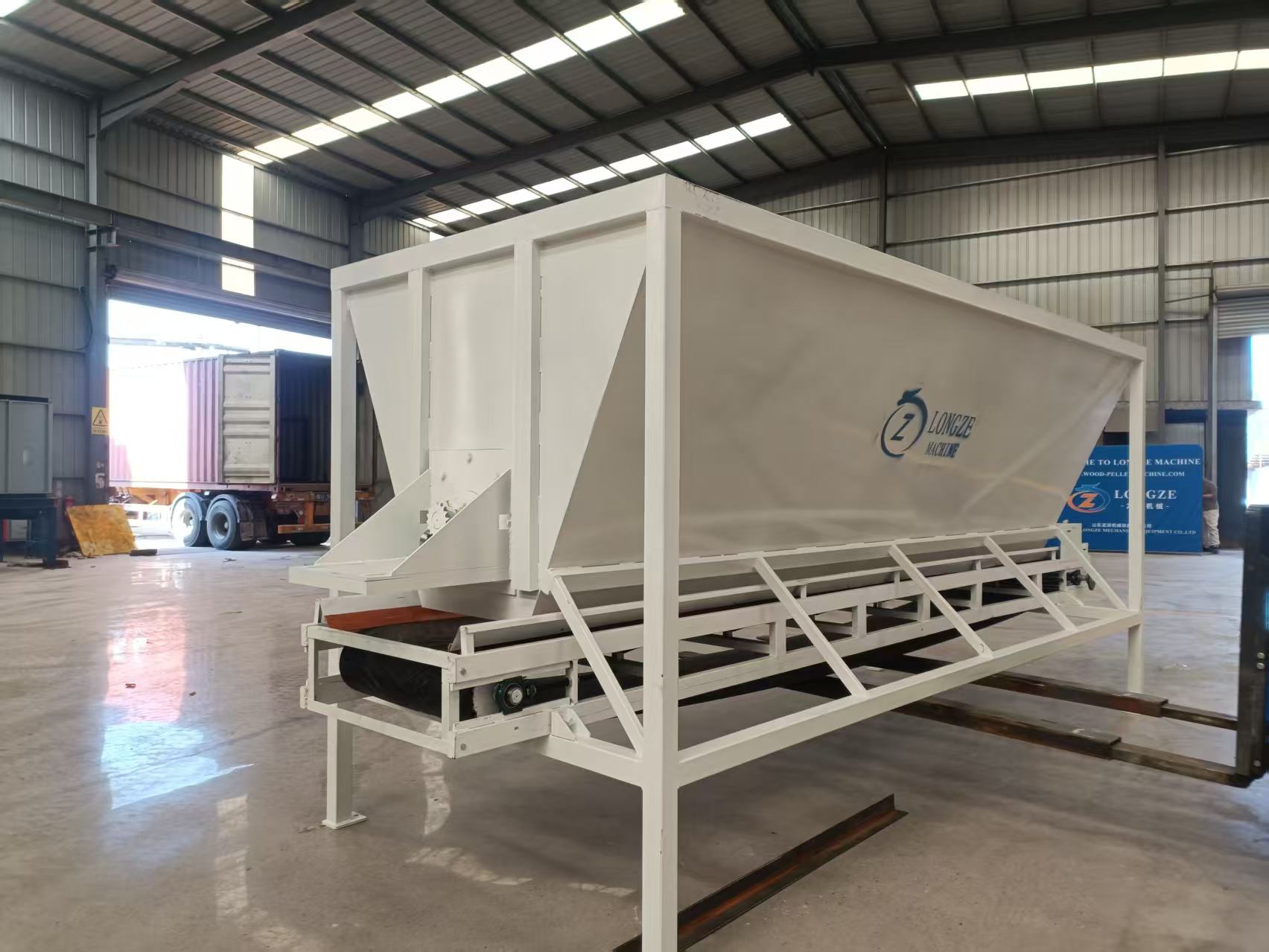 Longze Belt Conveyor Silo Shipped to India!