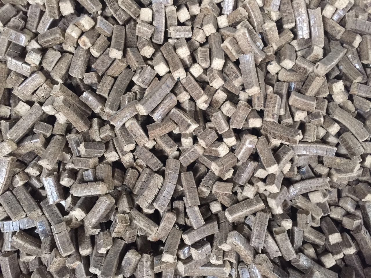 132KW 2.5-3T/H 30mm Briquette Machine