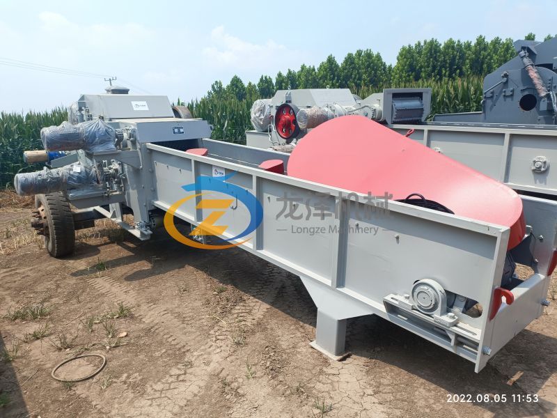 wood chipping machine.jpg