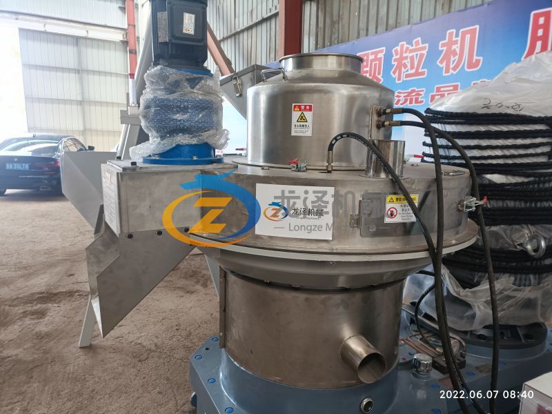 LONGZE XGJ450 ring die wood pellet machine