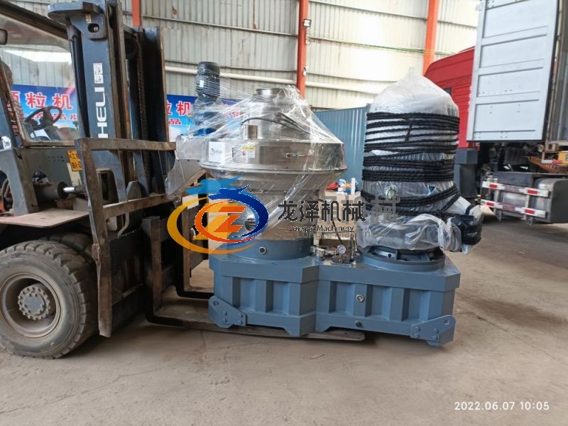 Indonesia 132kw Pellet Machine loading