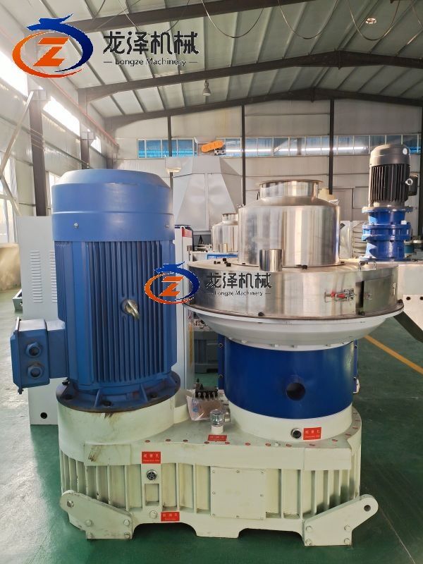 132KW wood pellet machine biomass pellet mill sawdust pellet line