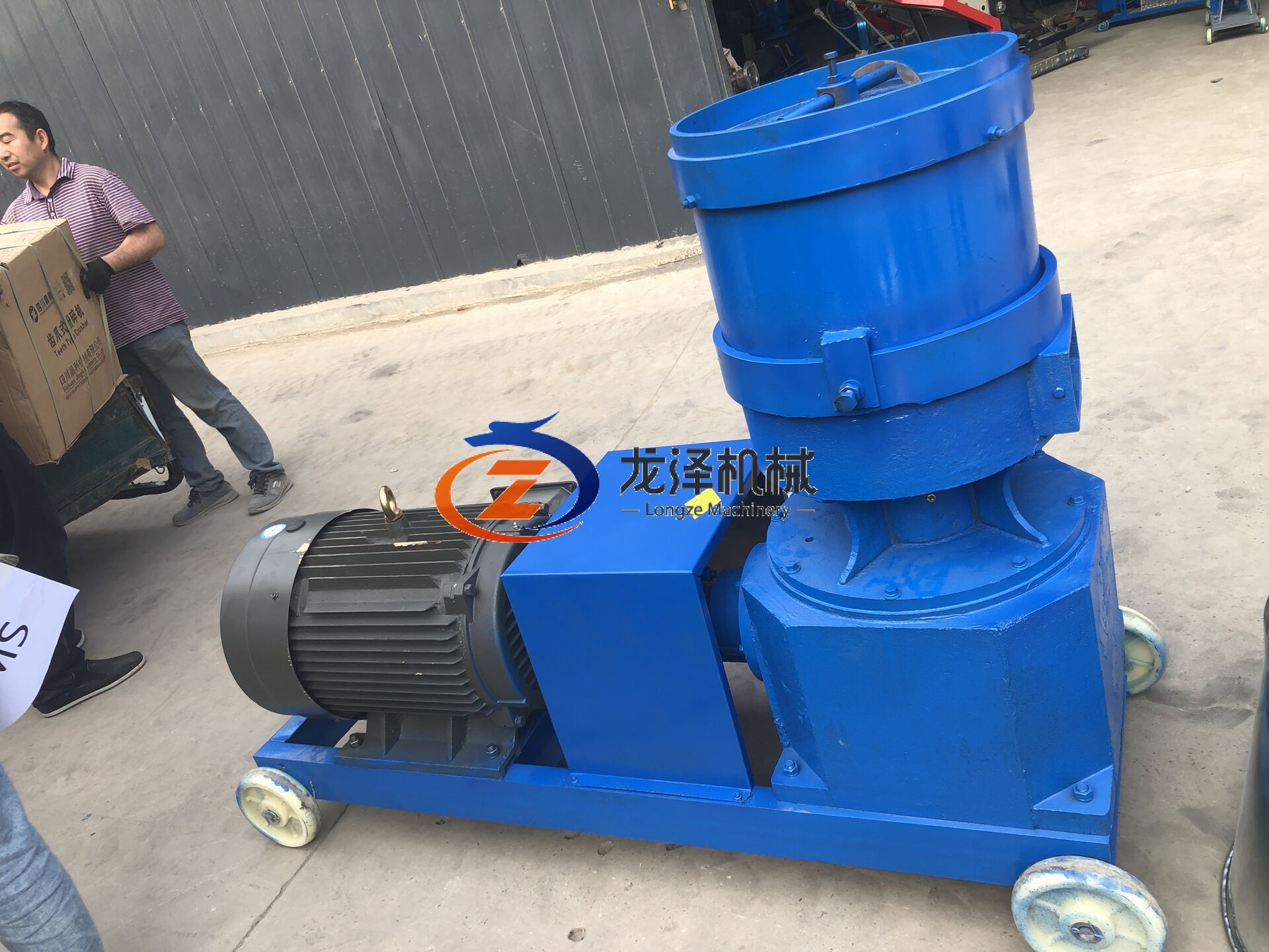 15kw flat die wood pellet machine in stock