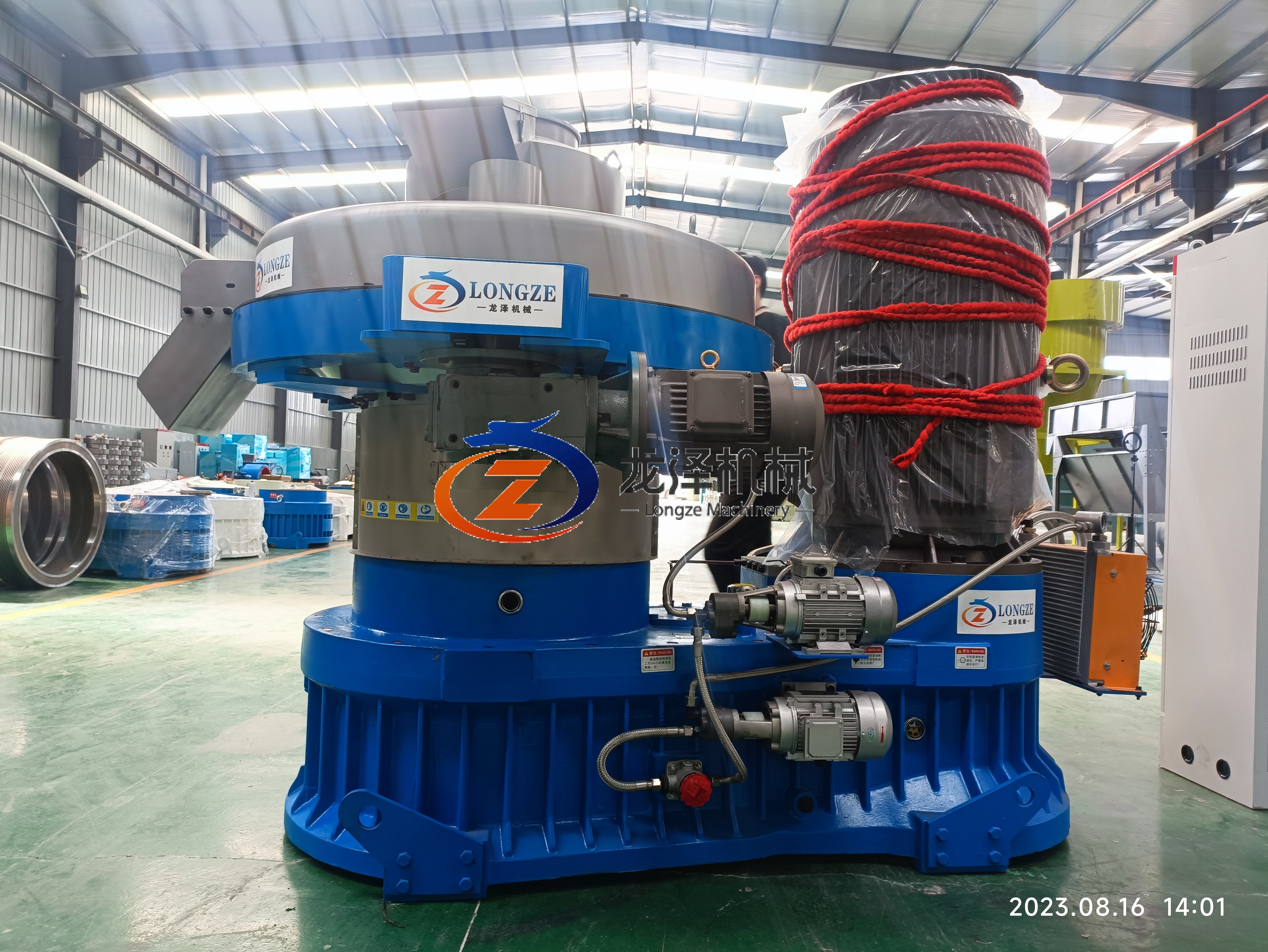 BRAND NEW EIGHTH GENERATION 132KW560 WOOD PELLET MACHINE