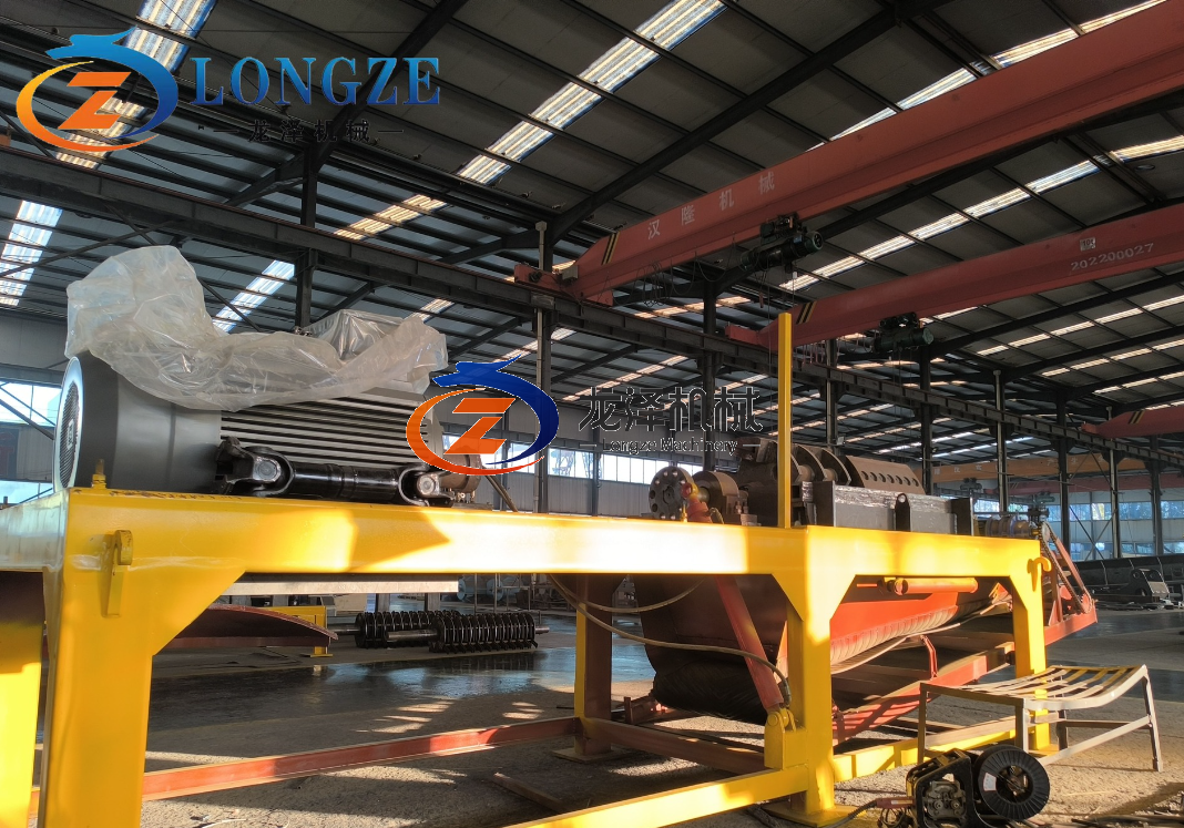 WOOD ROOT CRUSHERIN IN PRODUCTION