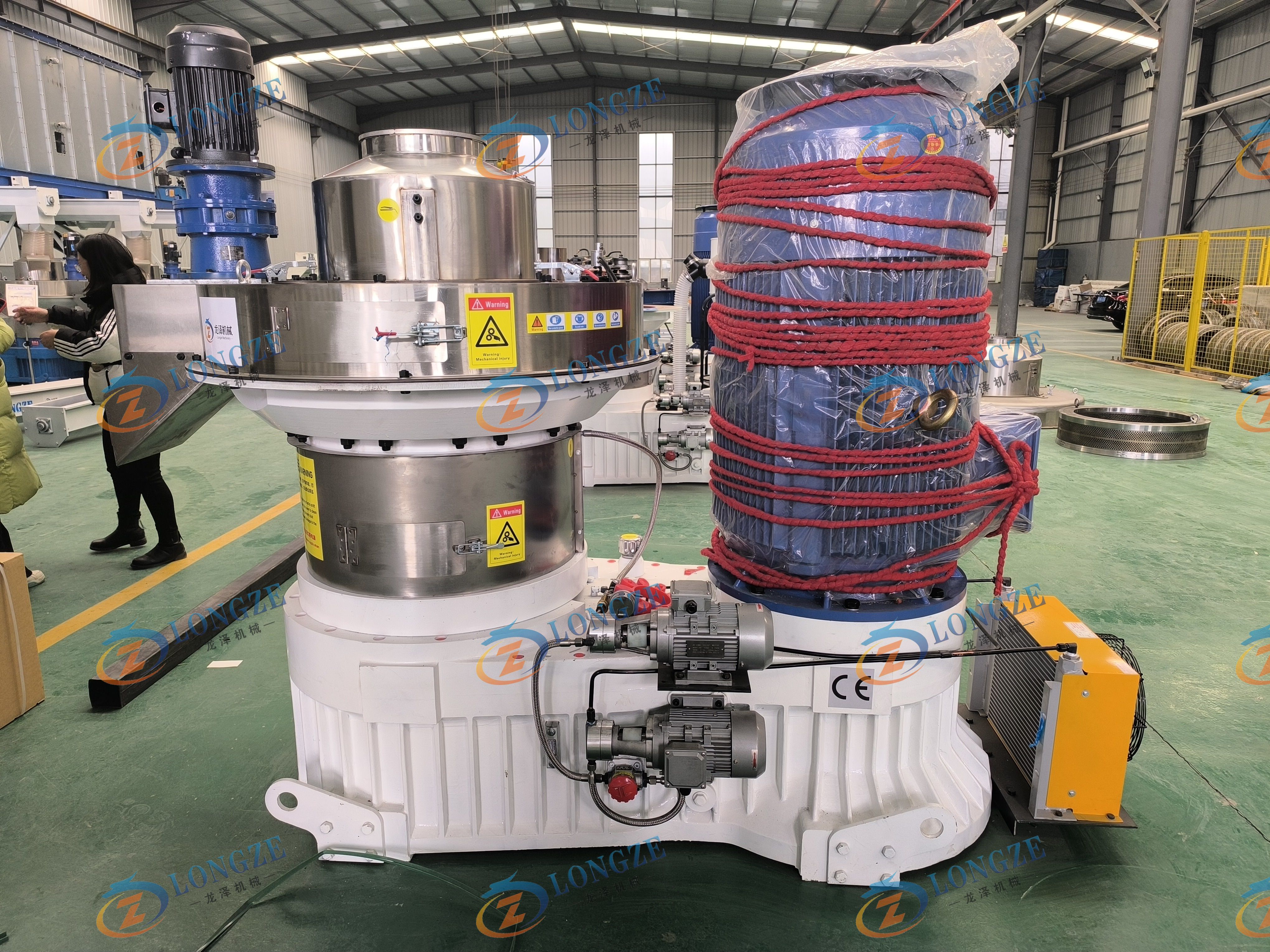 7TH 132KW XGJ560WOOD PELLET MACHINE SENT TO INDIA