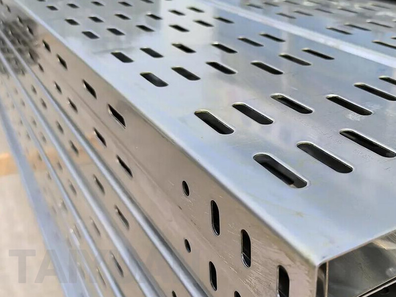 Hot Dip Galvanised Trunking