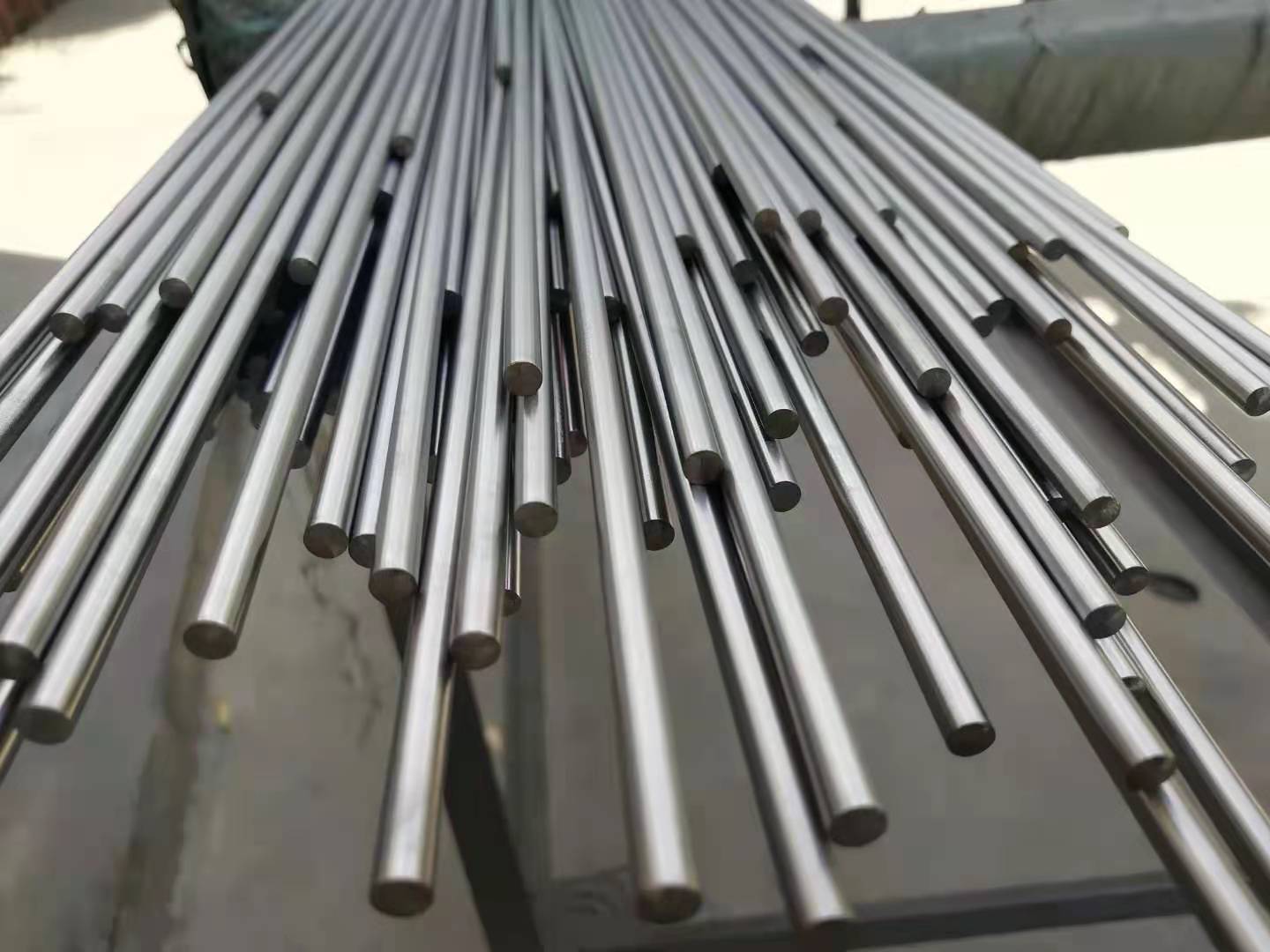 Round Stainless Steel Bar
