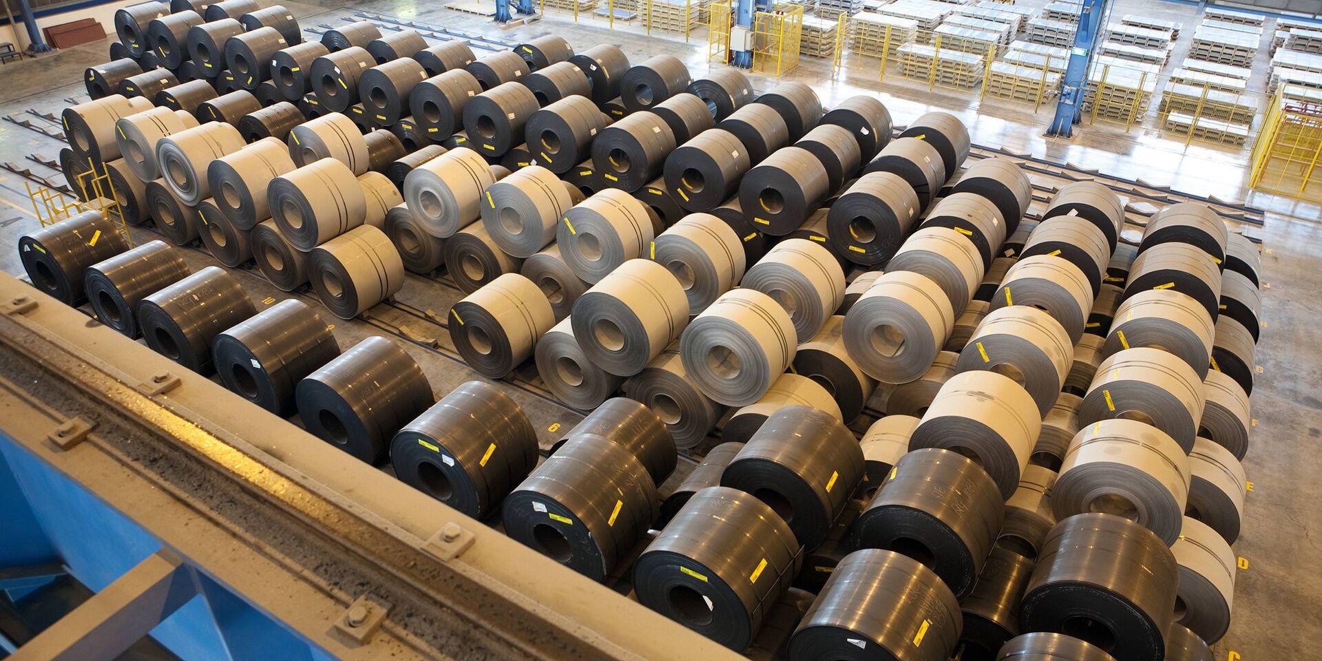 The difference between carbon steel and stainless steel