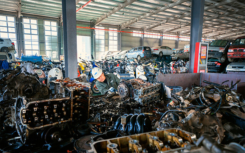 Since the beginning of this year, a total of 1,139 scrapped vehicles have been recycled and dismantled to promote the green and low-carbon development of the industry