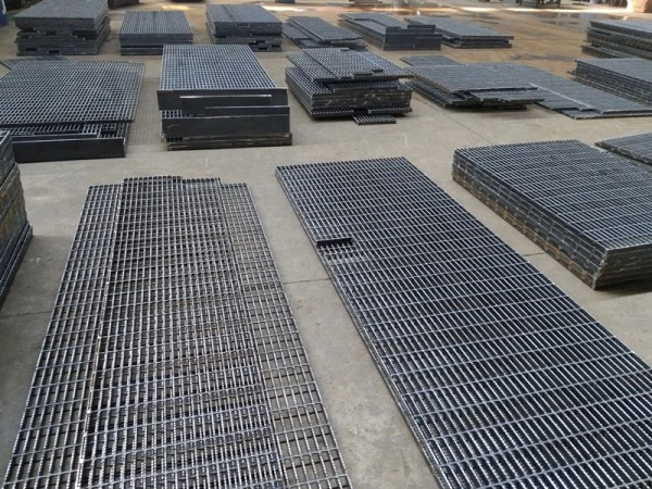 High-Quality Steel Grating - Durable & Versatile Metal Flooring Solution