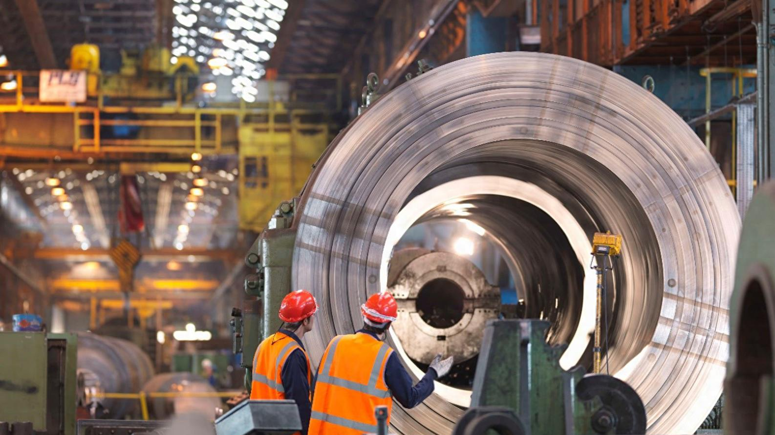 Global steel output drops in April