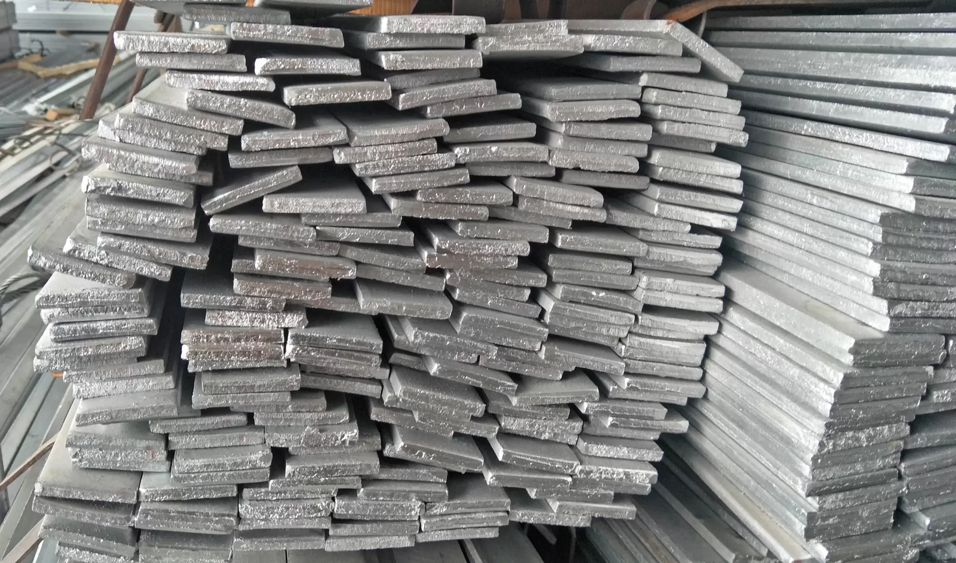 The difference between stainless steel and carbon steel The difference between stainless steel and carbon steel