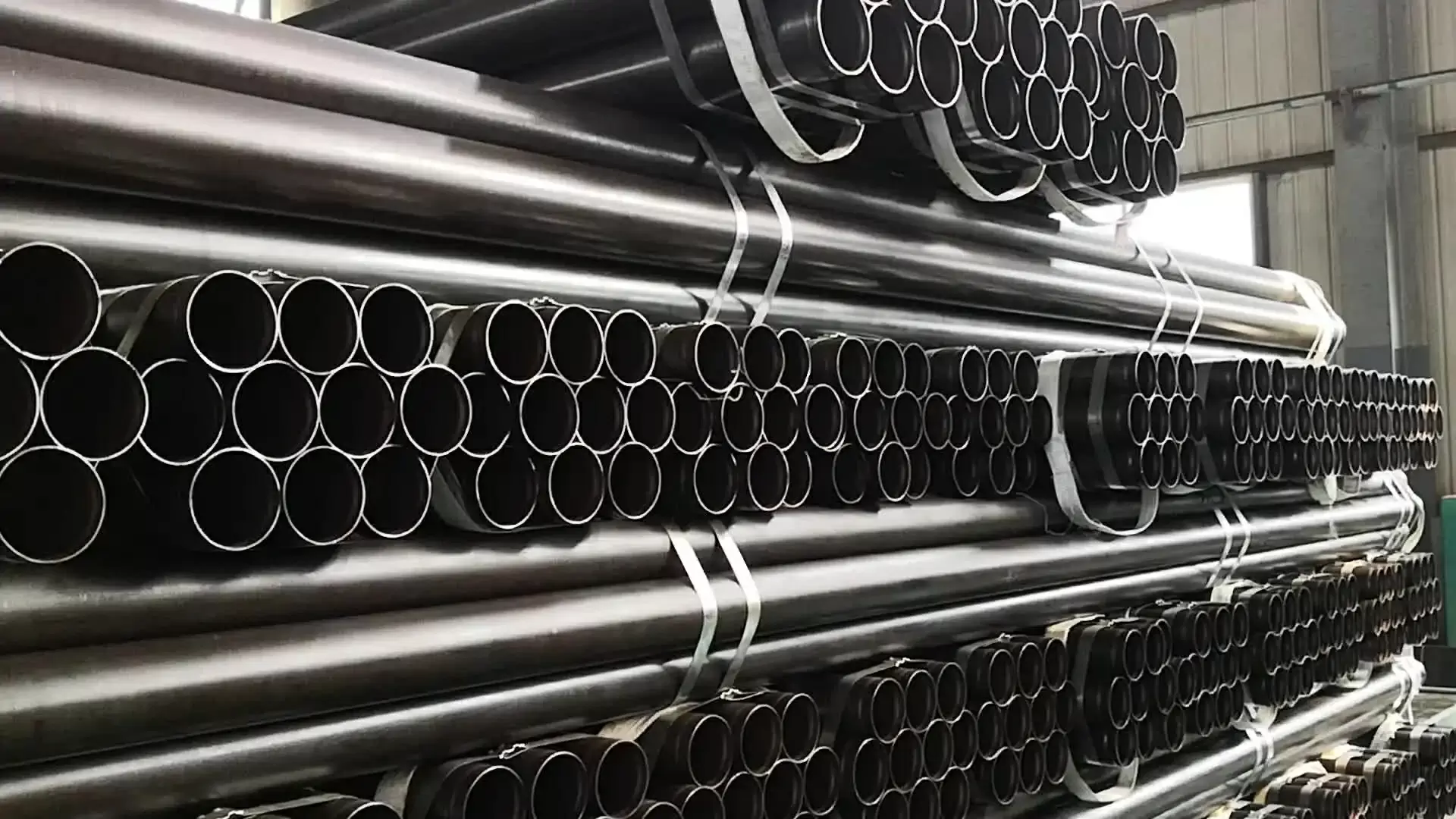 What's the difference between seamless steel pipe and welded pipe What's the difference between seamless steel pipe and welded pipe