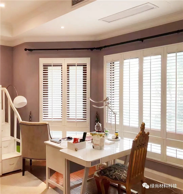 Moisture-resistant shutters