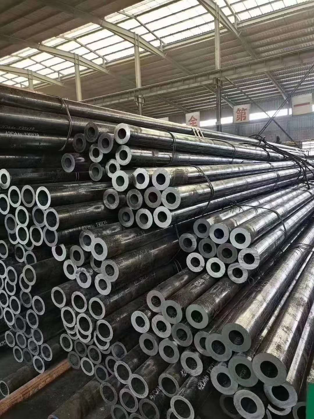 Hot-rolled seamless steel pipe