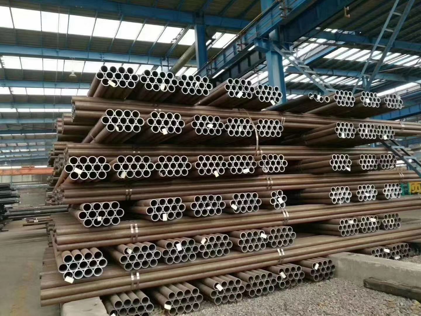 Hot-rolled seamless steel pipe