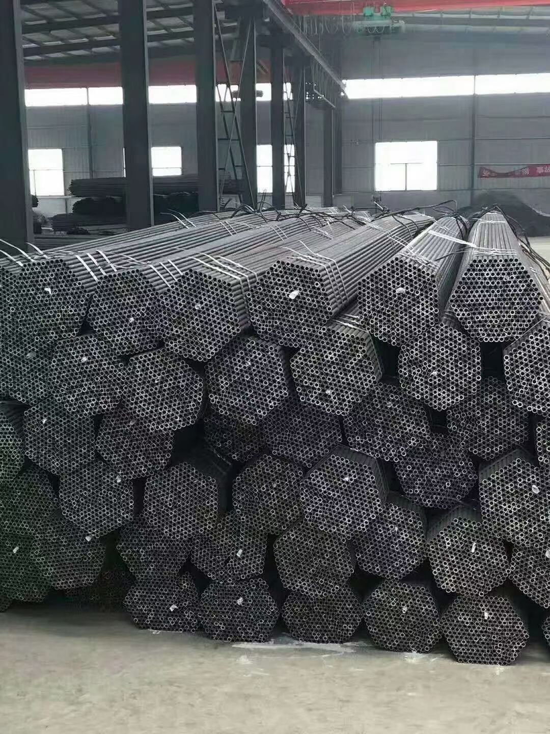 Hot-rolled seamless steel pipe