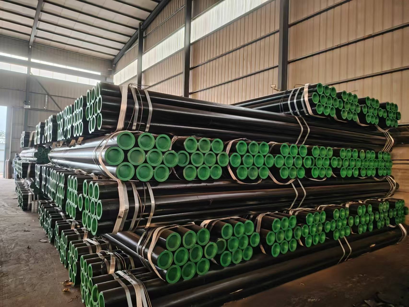 Hot-rolled seamless steel pipe