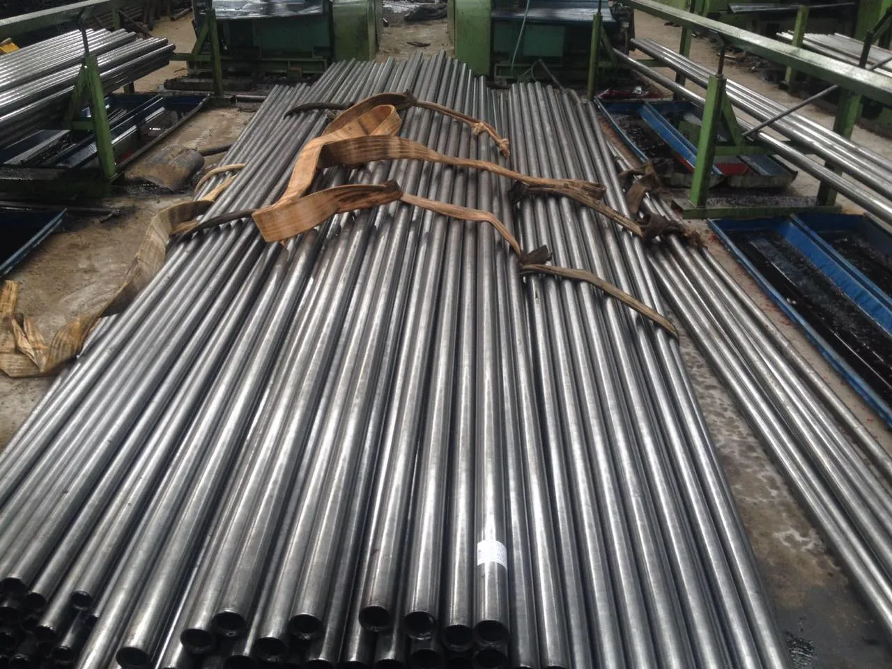 Precision seamless steel pipe