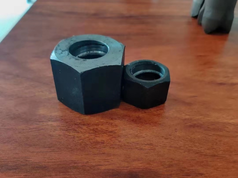 Self drilling anchor nut