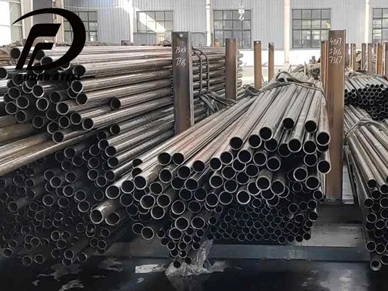 SS400 Seamless carbon steel pipe