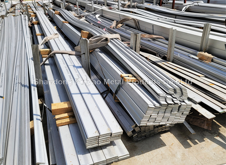 Low Price Stainless Steel Flat Steel