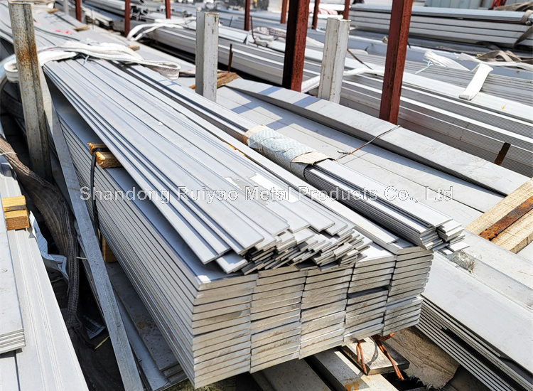 Low Price Stainless Steel Flat Steel