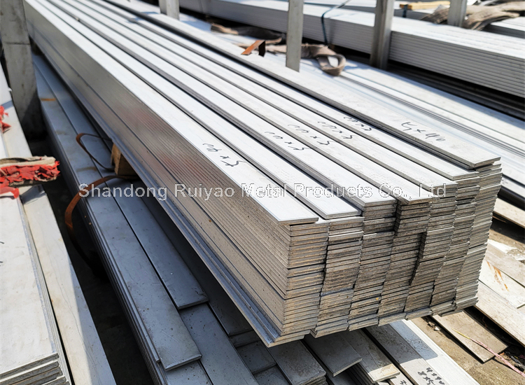 Low Price Stainless Steel Flat Steel