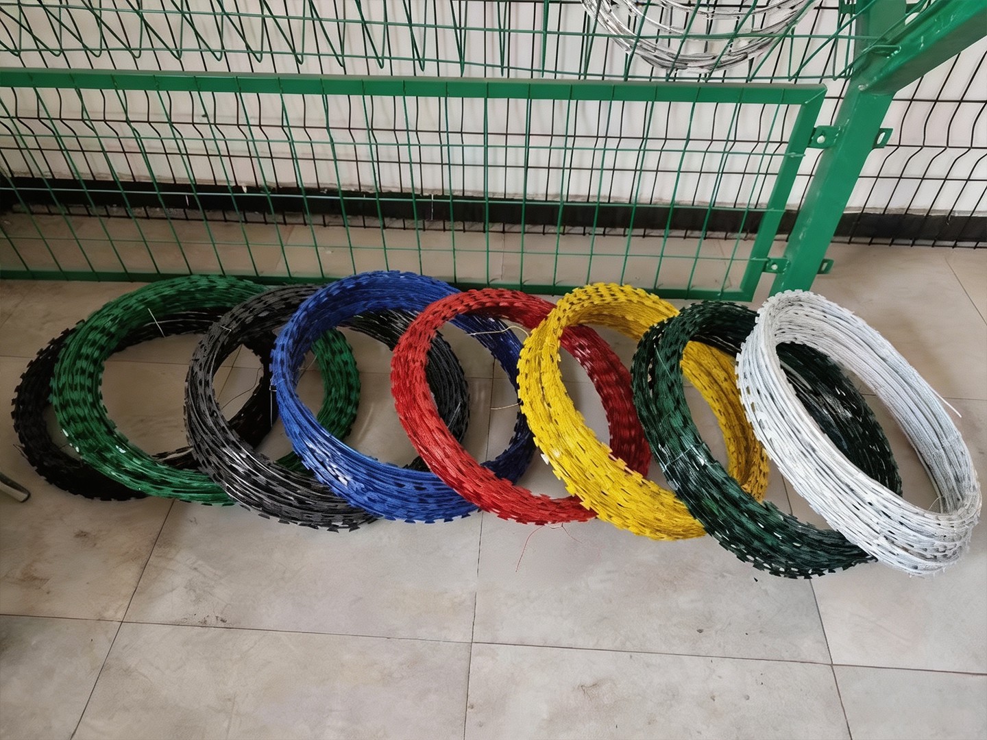 Hot-Dipped Galvanized Razor Wire Coil