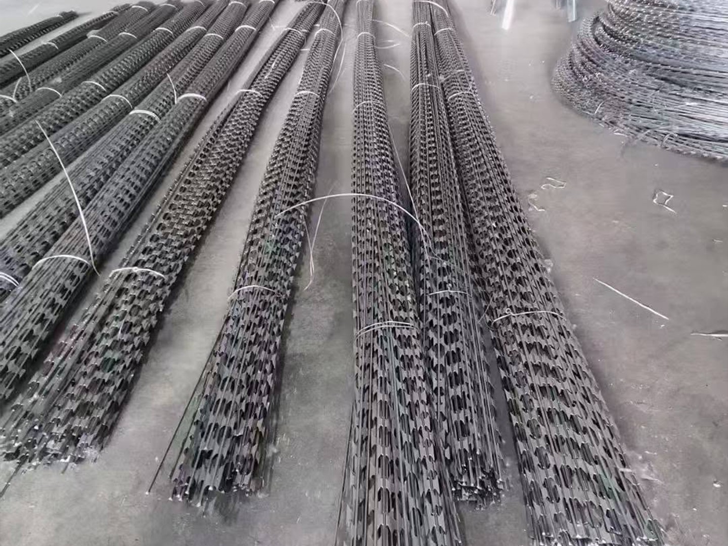 Anti-Climb Galvanized Razor Wire