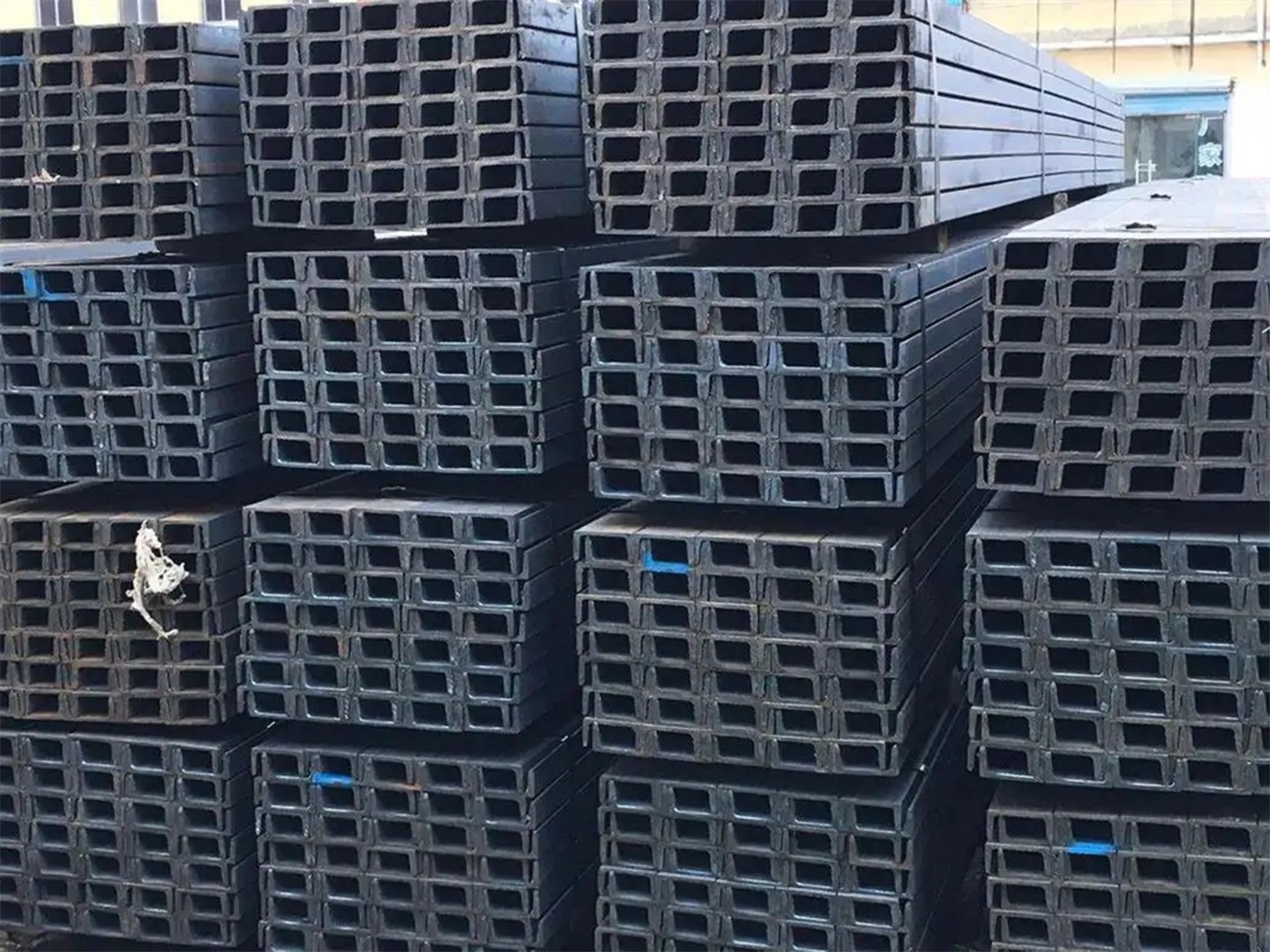 S355JR Hot Rolled UPE Steel Channel U Bar C Beam