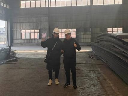 Customers from Kazakhstan visited the factory for a Crane warehouse project (1).png