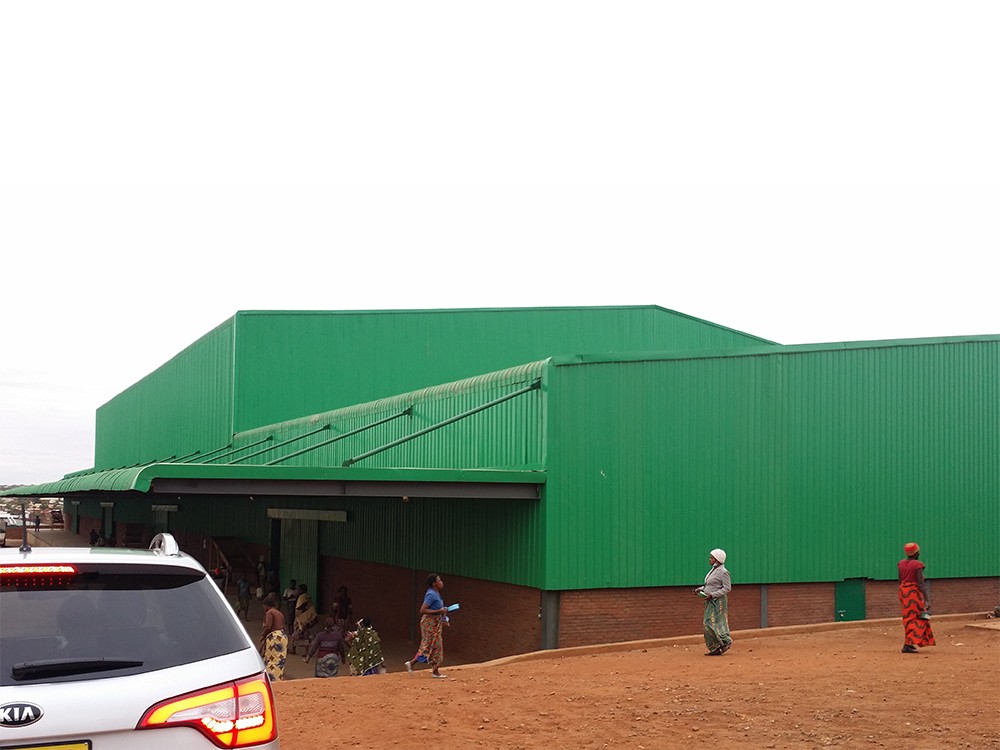Customized Industrial Steel Workshop with Modern Design
