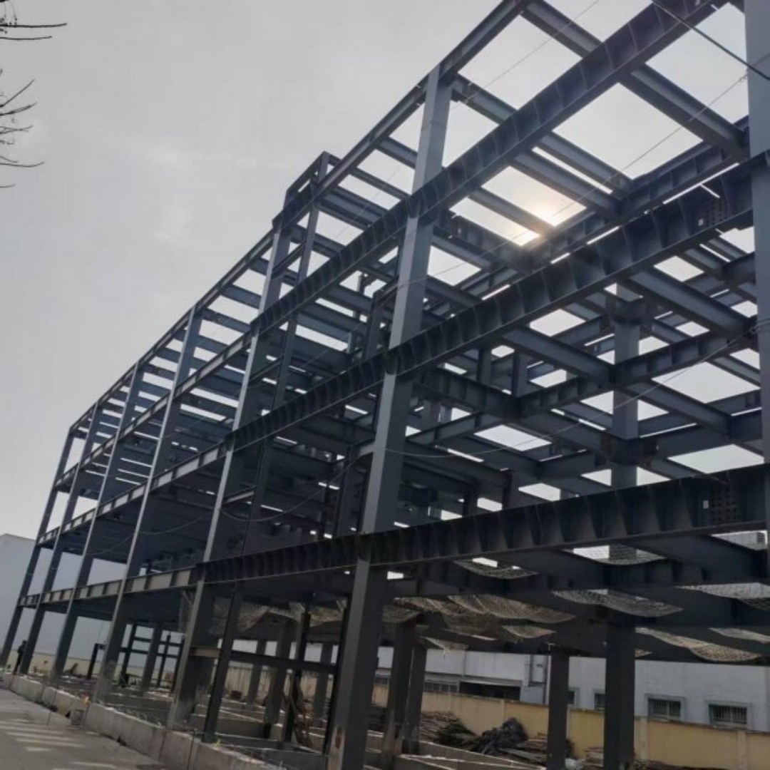 Steel structure warehouse with roller shutter door