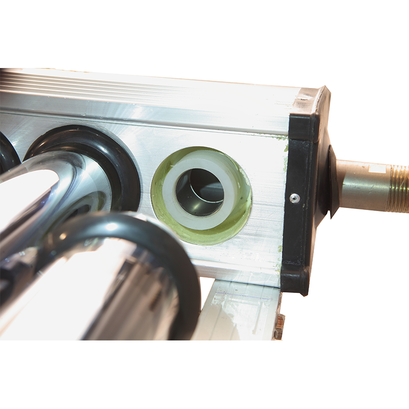 Split TU2 material pressurized heat pipe solar collector