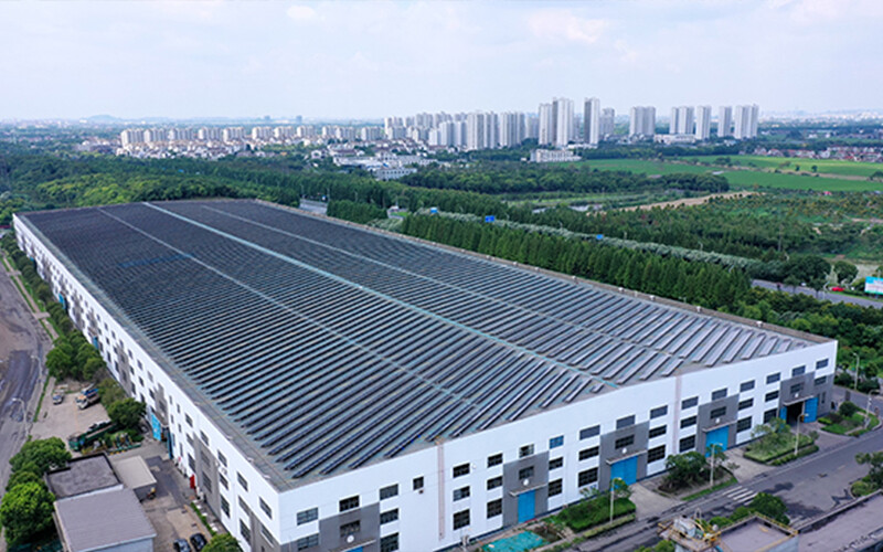 The largest rooftop photovoltaic project in the city was successfully connected to the grid, helping to save energy and reduce emissions