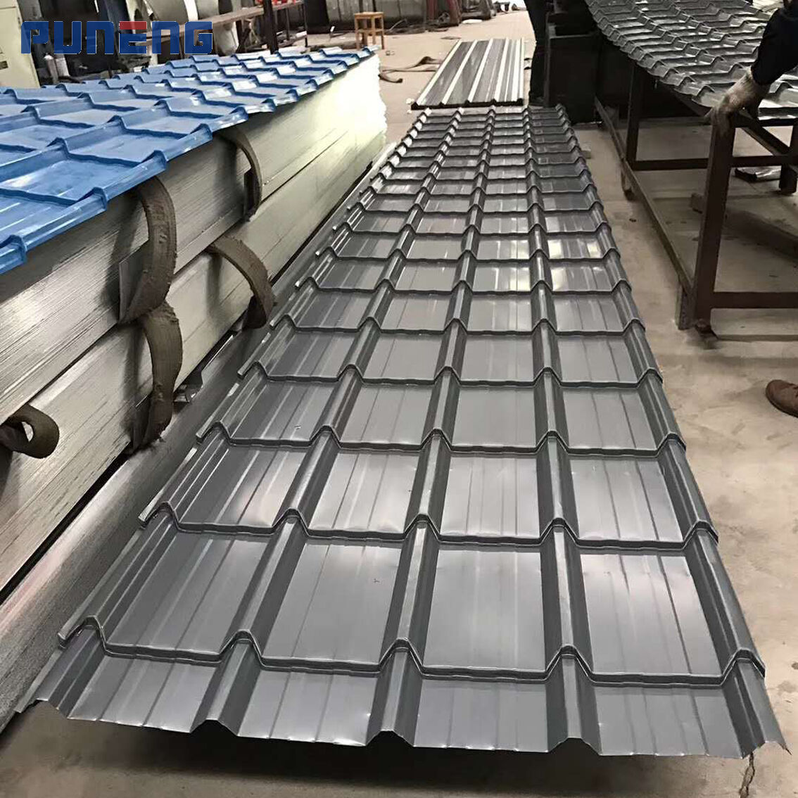 Bwg 34/30/28 Red Color Prepainted Corrugated Steel Roofing Sheet /Color Coated Steel Roof Sheet