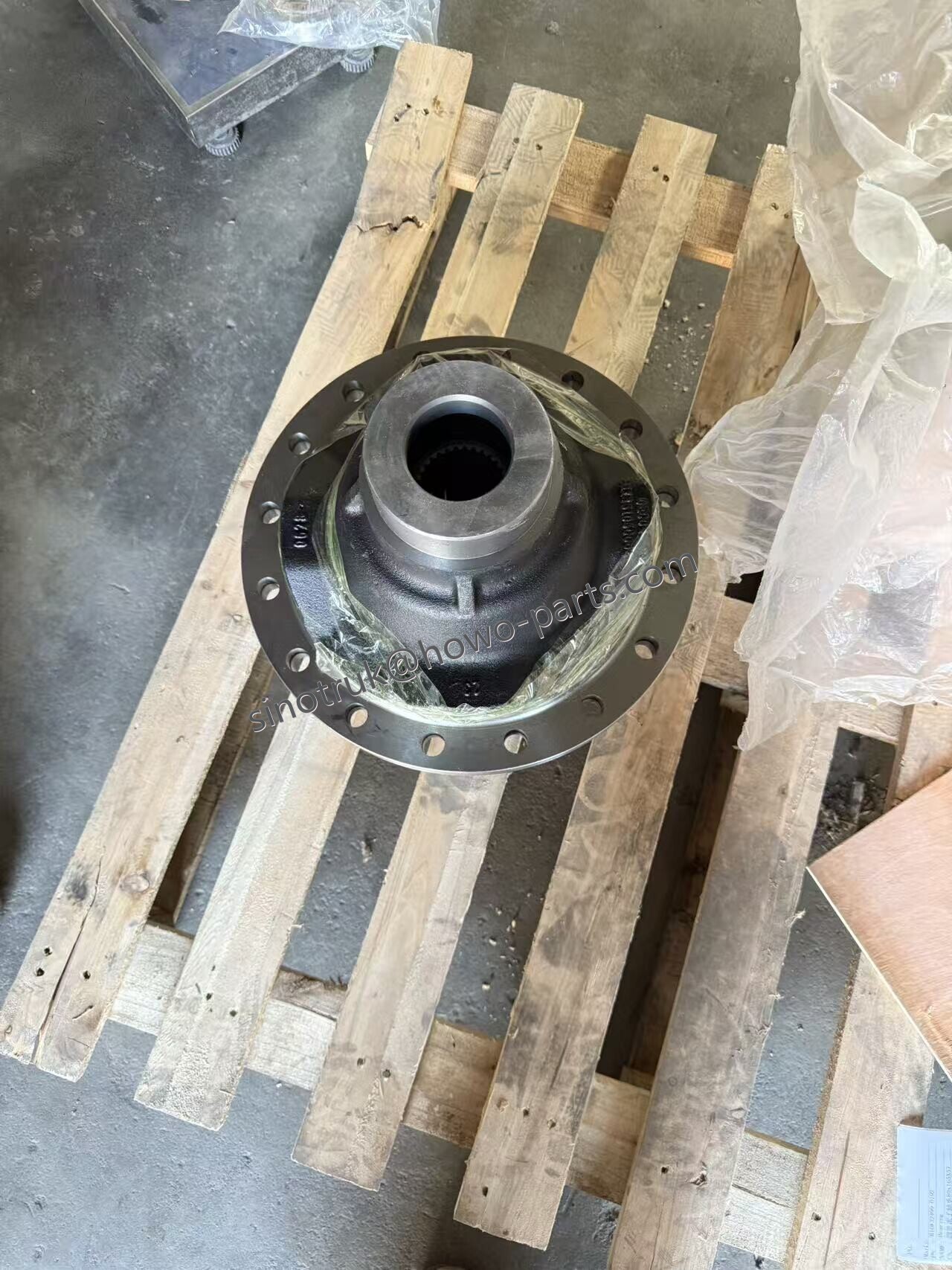 812-35105-0063 Rear Axle Diff assembly