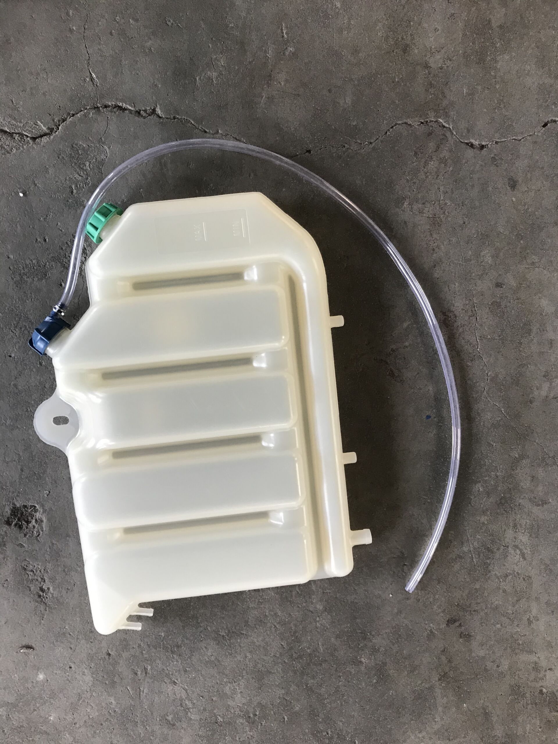 HOWO PARTS Expansion tank