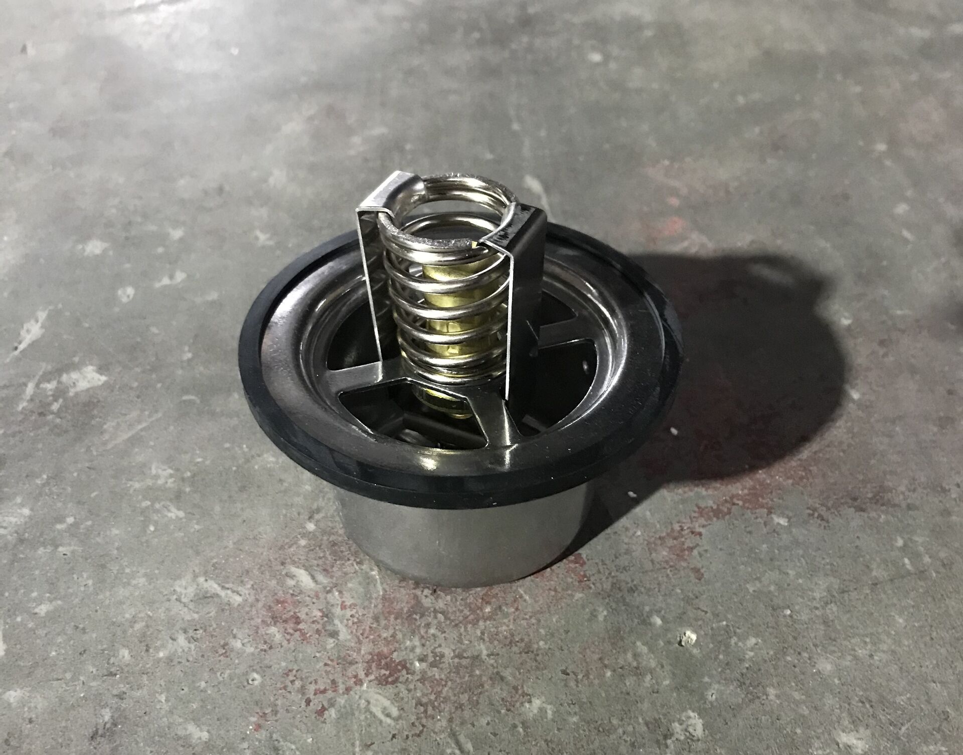 SINOTRUK PARTS  Thermostat core 