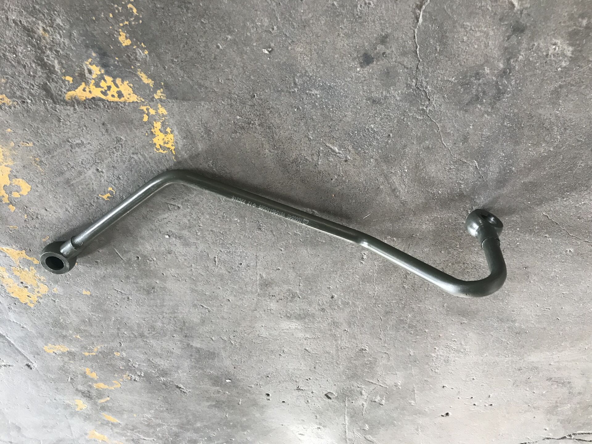 SINOTRUK PARTS  Return water pipe for turbo