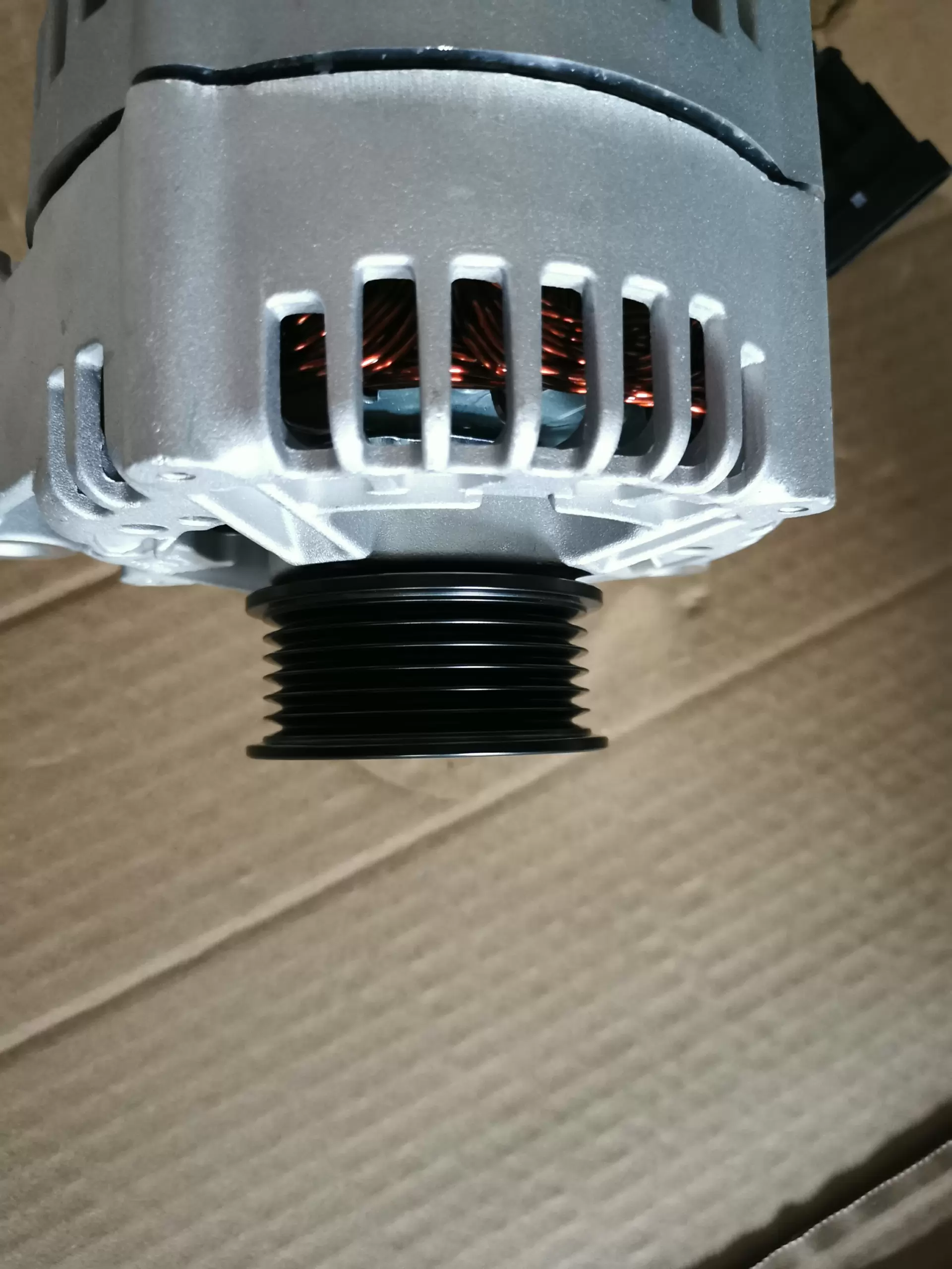 HOWO ENGINE PARTS Alternator