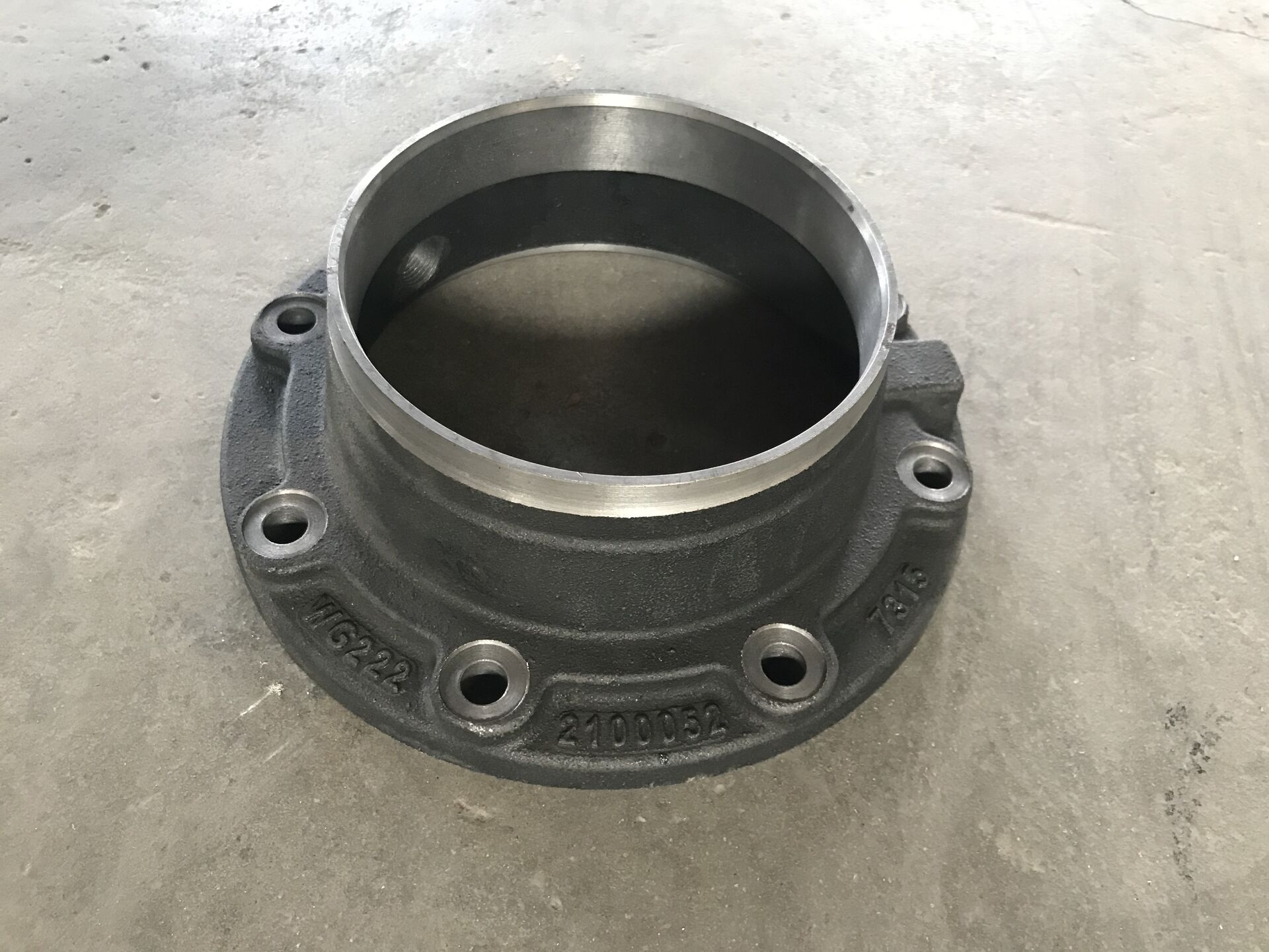 Sinotruk Howo Parts Bear cover of output shaft