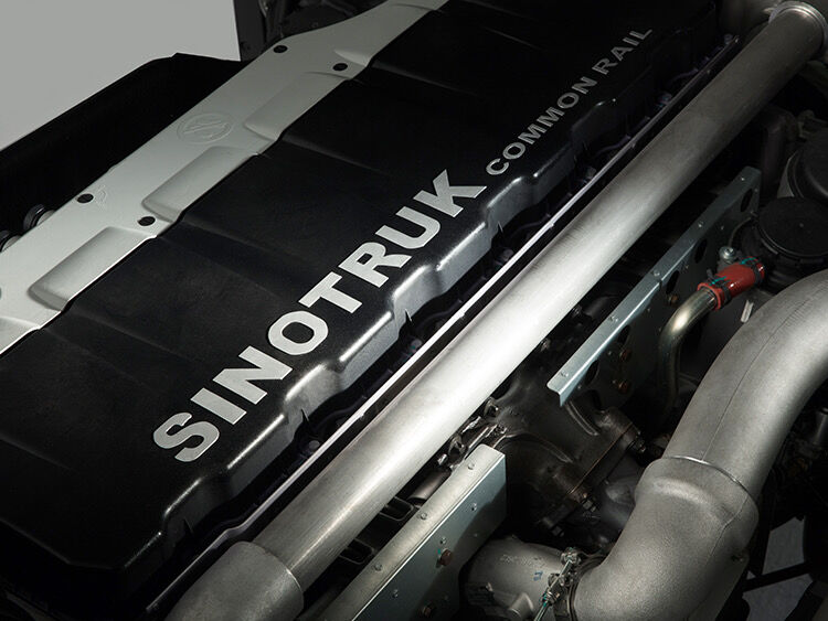 HOWO TH7 6×4 TRACTOR TRUCK