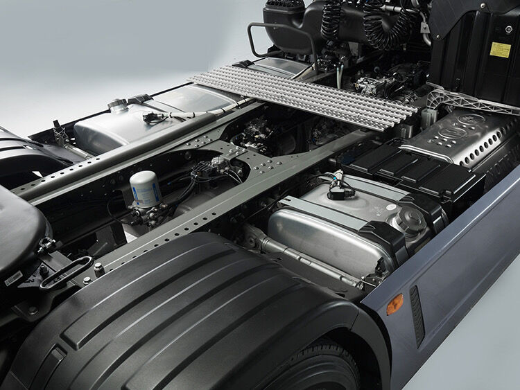 HOWO TH7 6×4 TRACTOR TRUCK