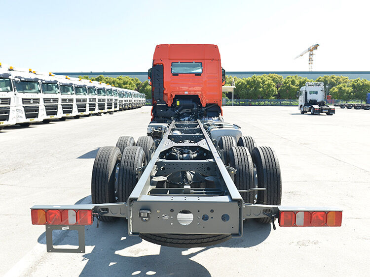 SINOTRUK TRACTOR SITRAK-G7 8×4 