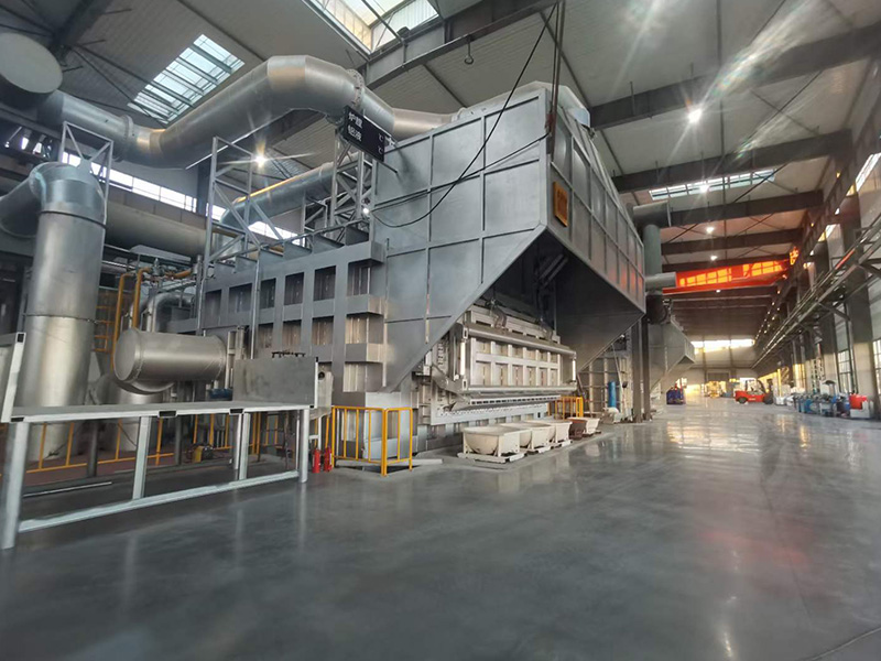 Horno de fusión/mantenimiento de tipo estacionario